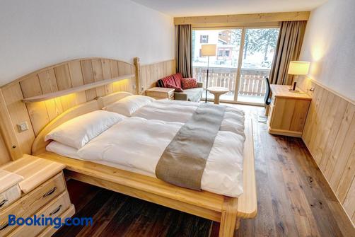 Hotel City - Taesch