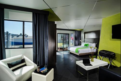 The Moment Hotel - Hollywood - Quarto