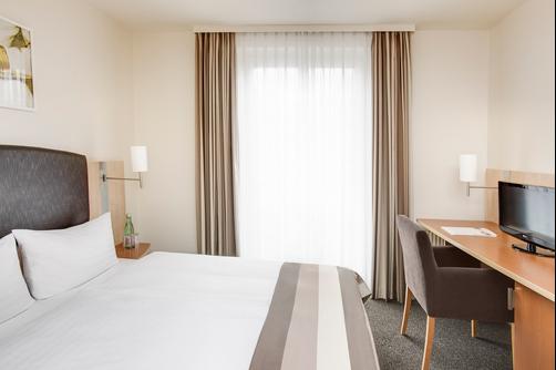 InterCityHotel Wien - Viena - Quarto