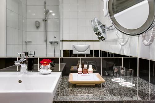 InterCityHotel Wien - Viena - Quarto