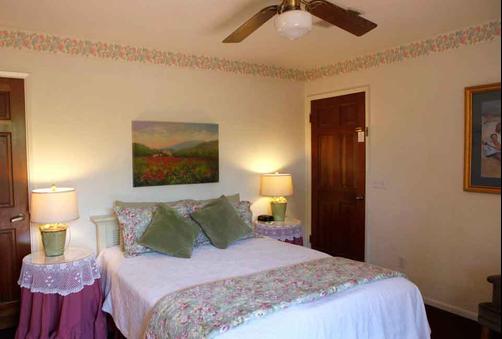 A Beach Bed & Breakfast At The Elsbree House Condo - San Diego - Quarto