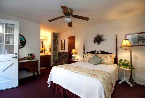 A Beach Bed & Breakfast At The Elsbree House Condo - San Diego - Quarto