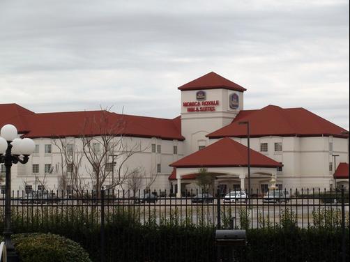 Best Western Plus Monica Royale Inn & Suites - Greenville - Edifício