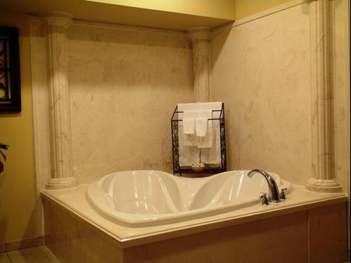 Best Western Plus Monica Royale Inn & Suites - Greenville - Banheiro