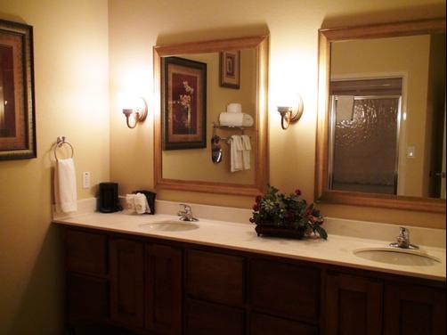 Best Western Plus Monica Royale Inn & Suites - Greenville - Banheiro
