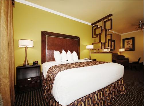 Best Western Plus Christopher Inn & Suites - Forney - Quarto