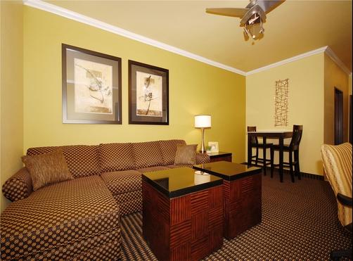 Best Western Plus Christopher Inn & Suites - Forney - Quarto