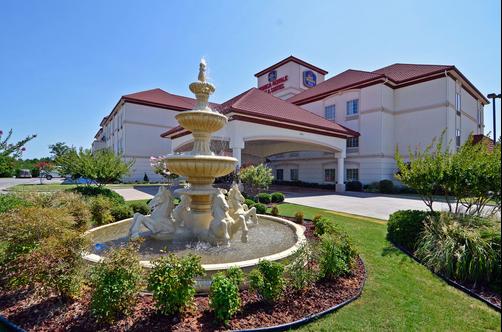 Best Western Plus Monica Royale Inn & Suites - Greenville - Edifício