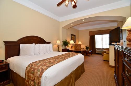 Best Western Plus Monica Royale Inn & Suites - Greenville - Quarto