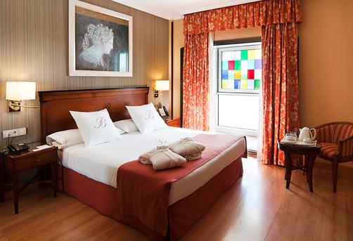 Becquer Hotel - Sevilha - Quarto