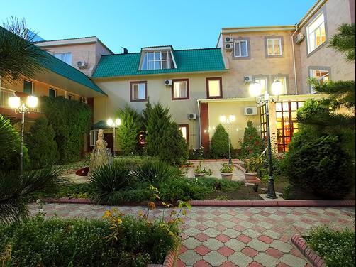Grand Hotel - Bishkek - Vista externa