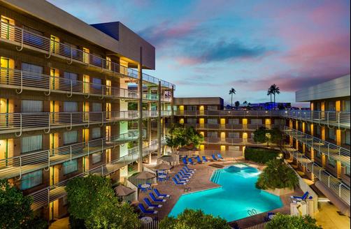DoubleTree Suites by Hilton Phoenix - Phoenix - Edifício