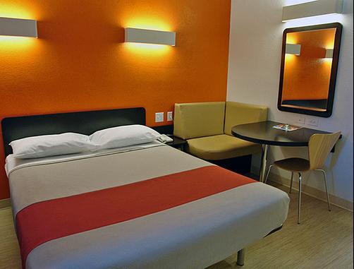 Motel 6 Palm Springs Downtown - Palm Springs - Quarto