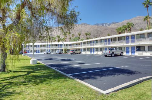Motel 6 Palm Springs E East Palm Canyon - Palm Springs - Edifício