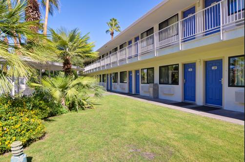 Motel 6 Palm Springs E East Palm Canyon - Palm Springs - Edifício