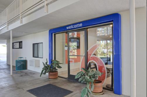 Motel 6 Palm Springs E East Palm Canyon - Palm Springs - Edifício