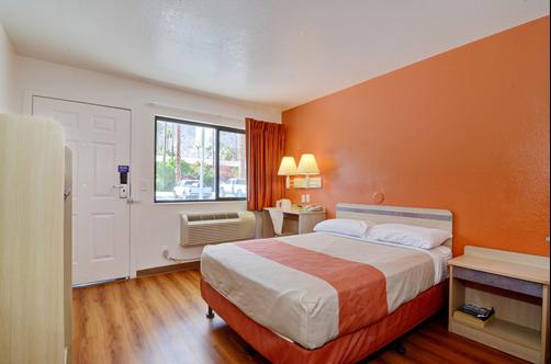 Motel 6 Palm Springs E East Palm Canyon - Palm Springs - Quarto