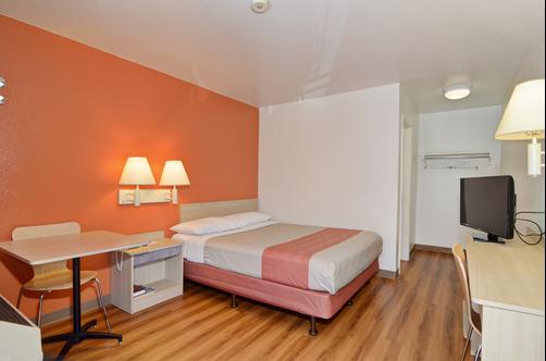 Motel 6 Palm Springs E East Palm Canyon - Palm Springs - Quarto