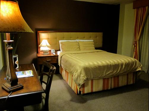 S.J. Suites Hotel - San Juan - Quarto