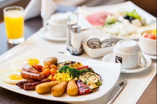 Ramada Plaza Bucharest Convention Center - Bucareste - Comida
