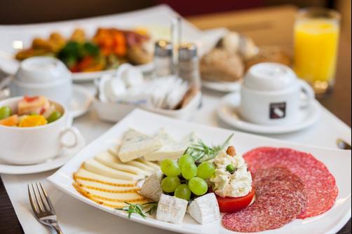 Ramada Plaza Bucharest Convention Center - Bucareste - Comida