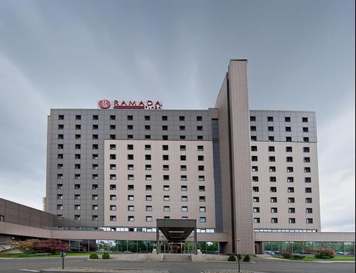 Ramada Plaza Bucharest Convention Center - Bucareste - Edifício
