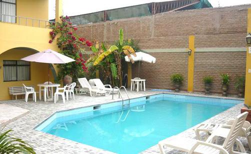 Hotel Princess - Ica - Piscina