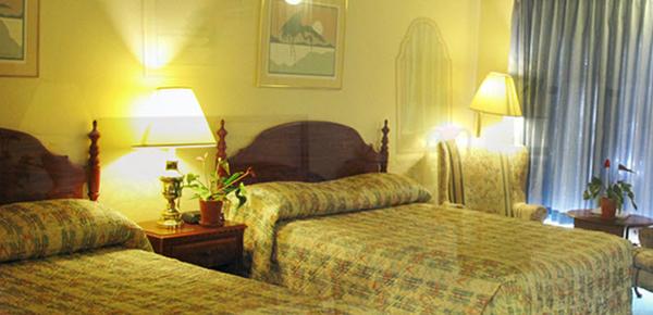 Flagstone Motel - Port Angeles - Cama