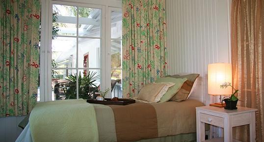 Pepper Tree Retreat - Ojai - Cama