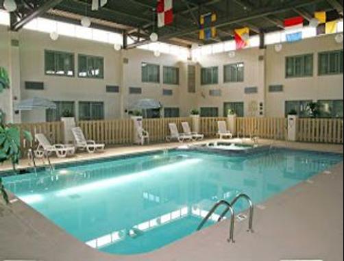 Baymont Inn & Suites - Southfield/Detroit - Southfield - Piscina