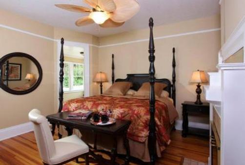 Palmetto Riverside Bed and Breakfast - Palmetto