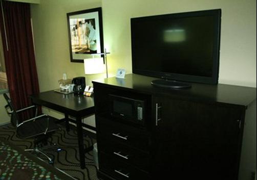 Clarion Hotel Airport & Conference Center - Charlotte - Quarto