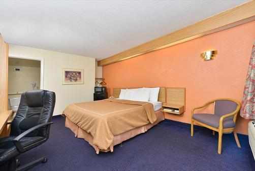 Days Inn Charlotte Northlake - Charlotte - Quarto