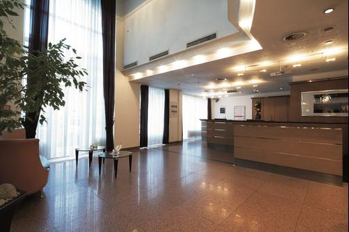 InterCityHotel Frankfurt - Frankfurt - Lobby