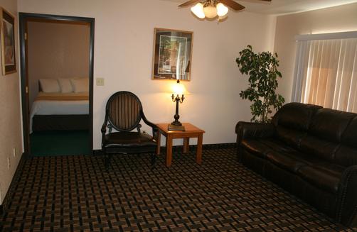 Allington Inn and Suites - South Fork - Sala de estar