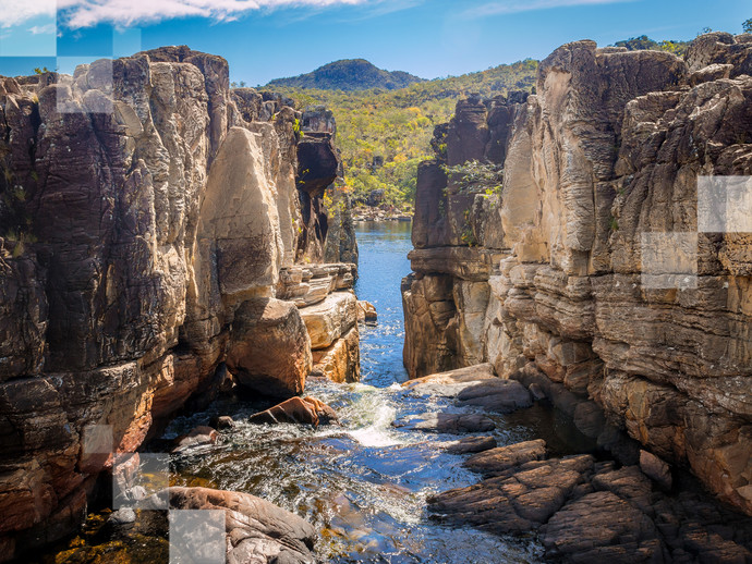 O conjunto de paisagens naturais da Chapada dos Veadeiros inclui diversas cachoeiras estonteantes