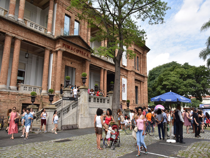 Instalado junto ao Parque da Luz, a Pinacoteca é o museu mais antigo de São Paulo