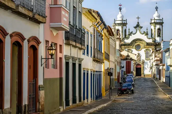 Cada rua é uma descoberta histórica e arquitetônica em São João del-Rei