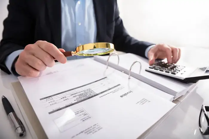 Não precisa mais de lupas, números pequenos e horas perdidas calculando.