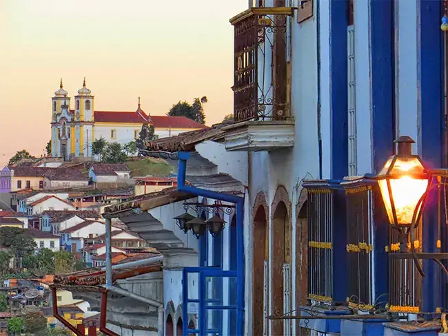 Vista da Igreja em Ouro Preto no atardecer