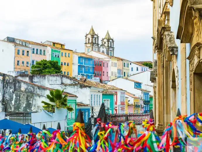 As ruas de Salvador são tomadas por foliões dos quatro cantos do país durante o Carnaval