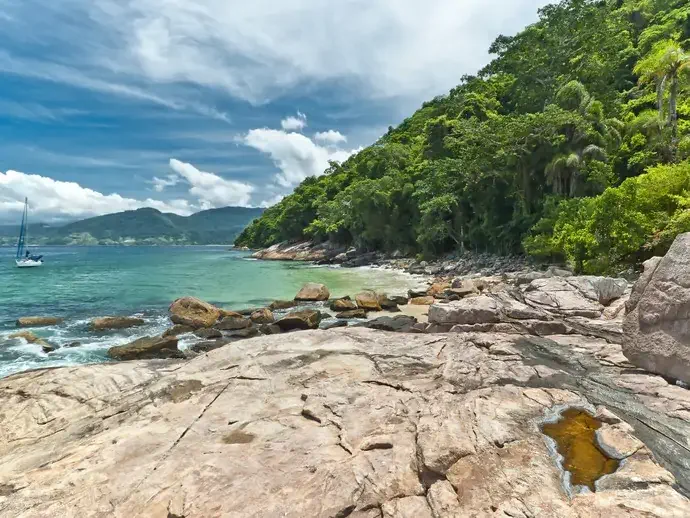 Belas paisagens, charme e requinte marcam o reveillon em Angra dos Reis