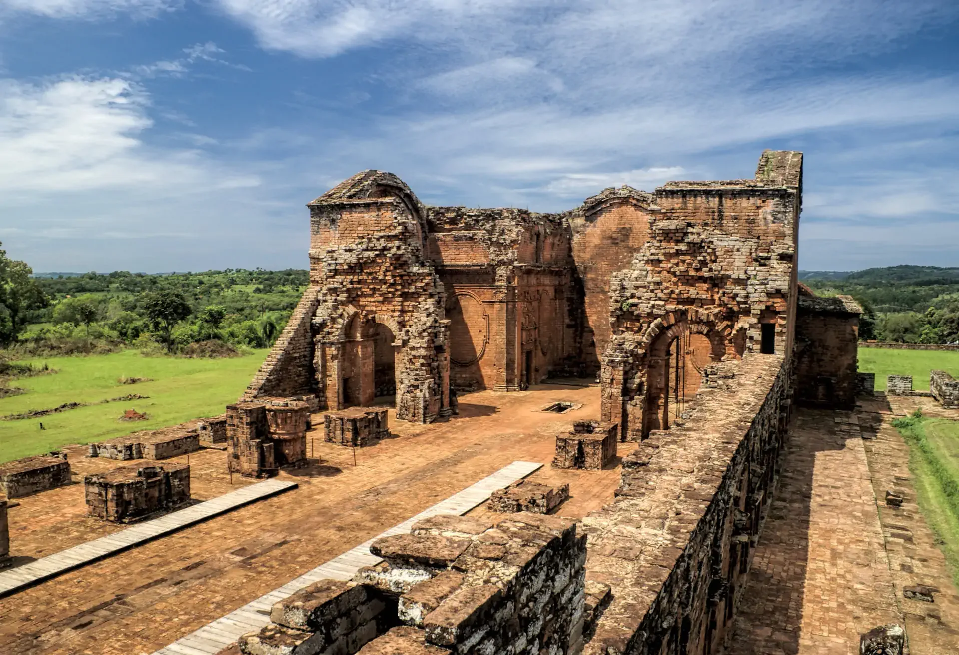As ruínas jesuíticas da Santíssima Trindade do Paraná são destaque do turismo em Encarnación
