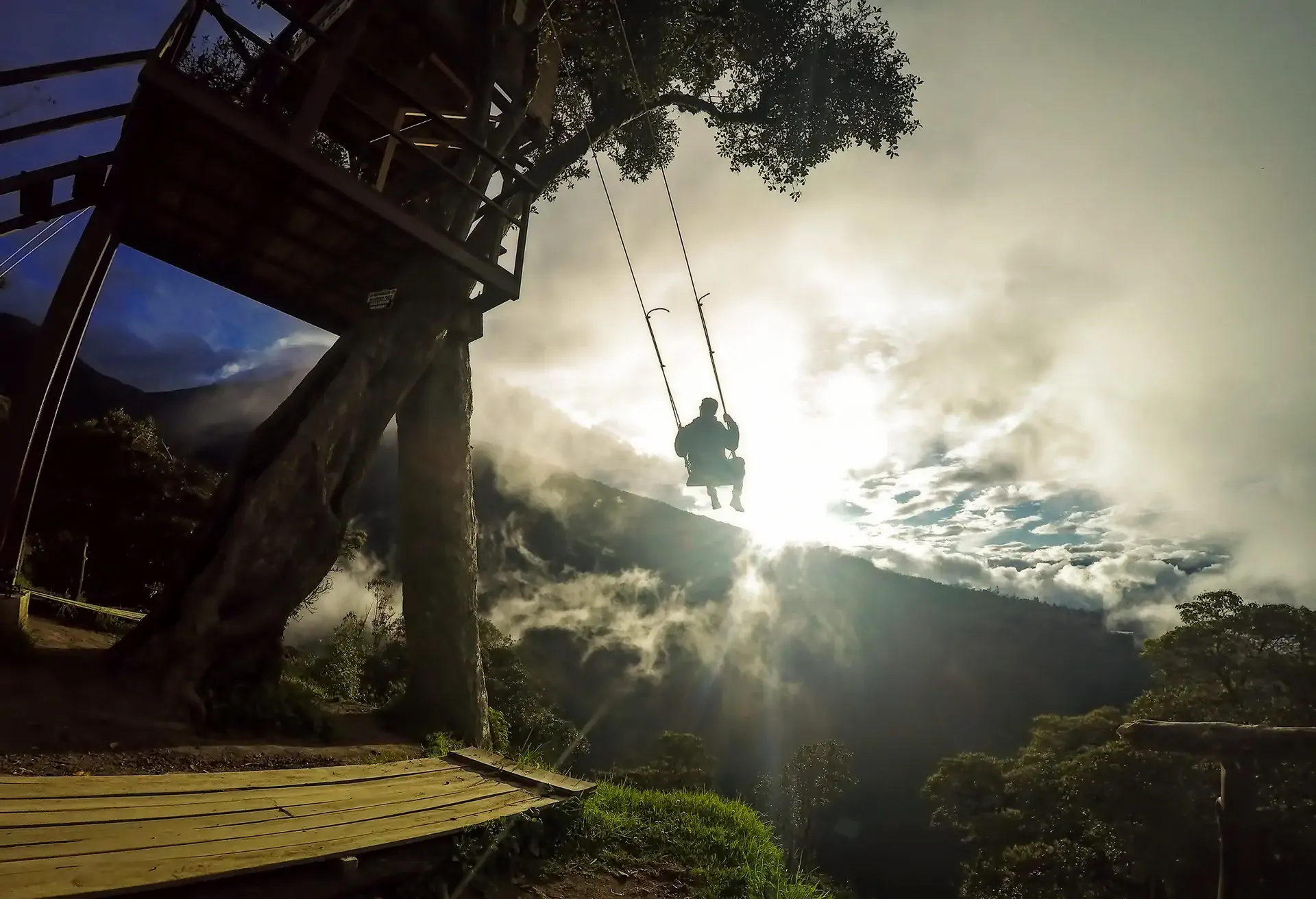 Prepare-se para a experiência de andar no Balanço do Fim do Mundo, em Baños