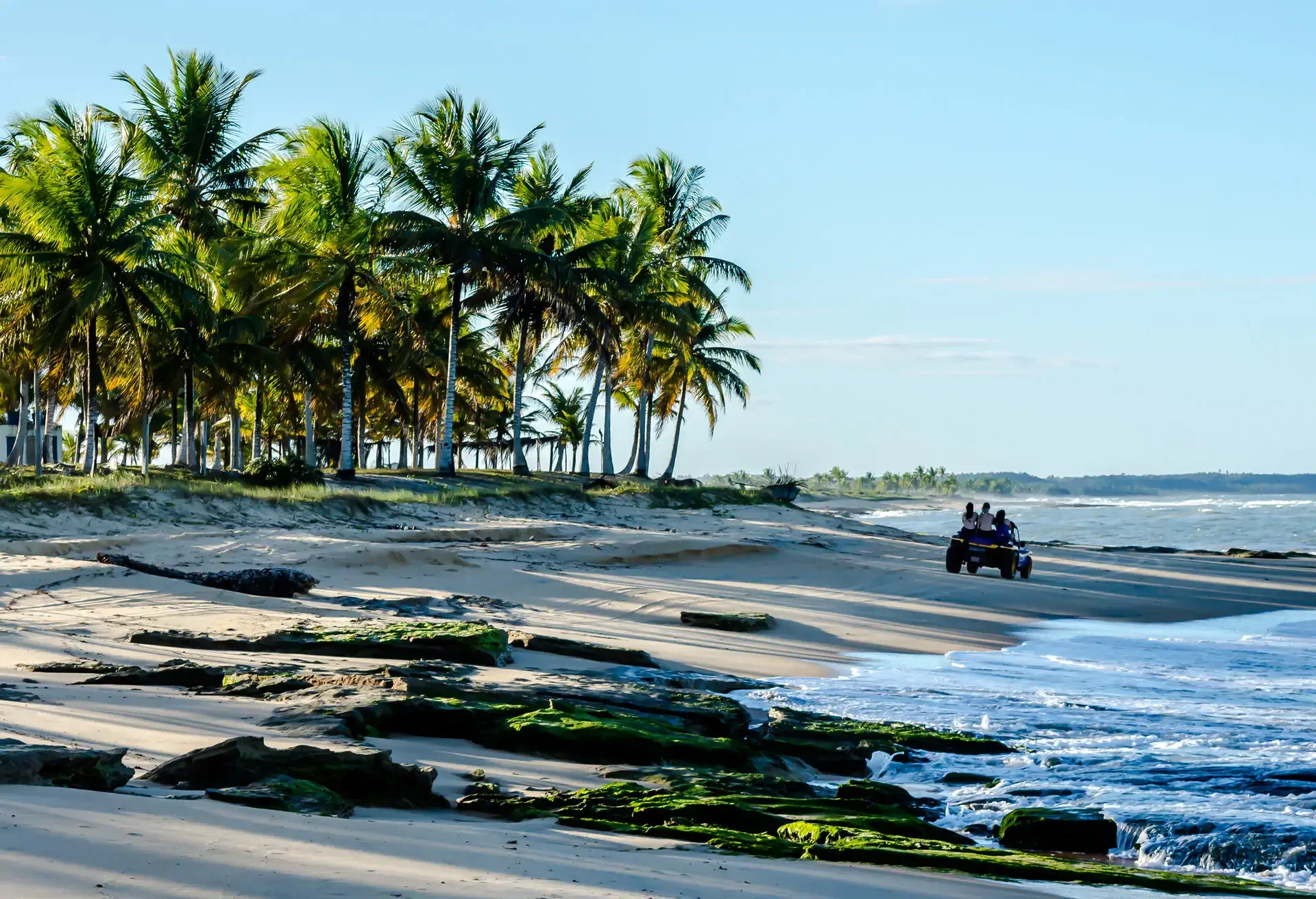 A natureza privilegiada de Porto Seguro atrai visitantes de todo o Brasil