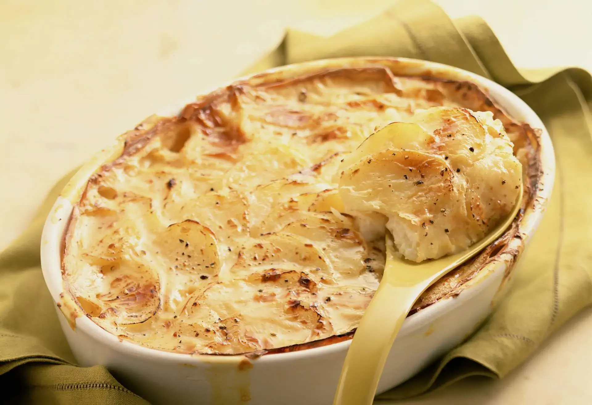 theme_food_french_dauphinoise-potatoes_gettyimages-86056255