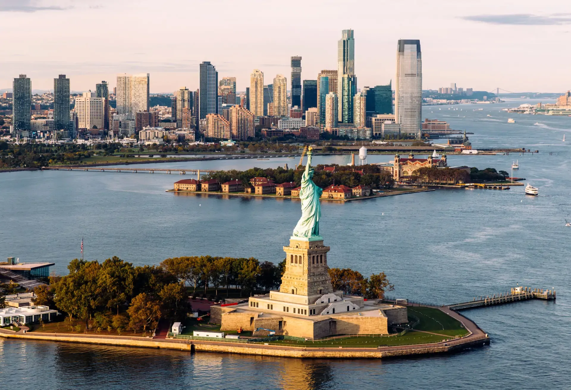 flexi_explore-toronto_card-1_1920x1312_worldcupxcitygoals_sub-canada-1