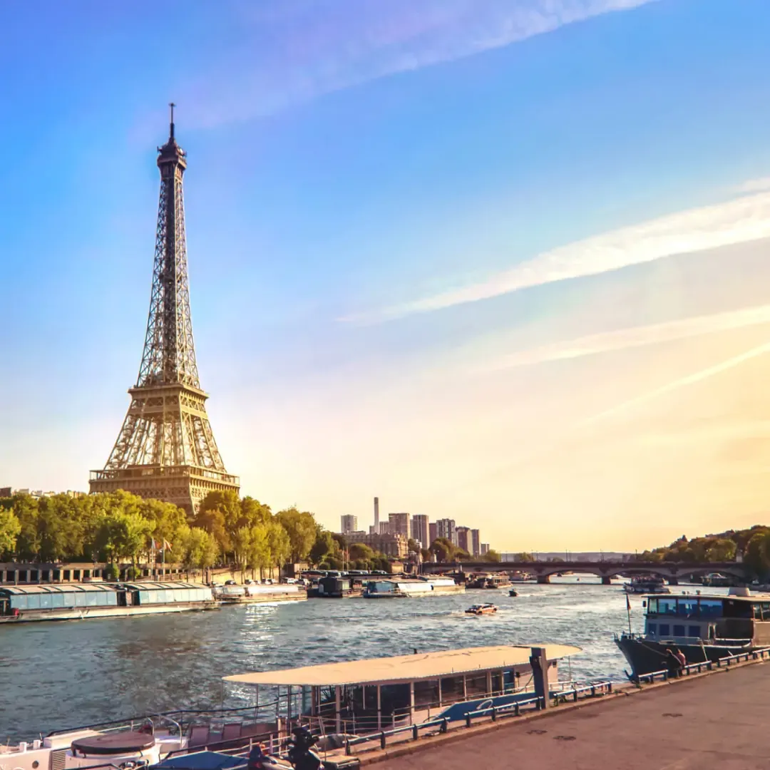 inteernational_paris_1080x1080_black-friday