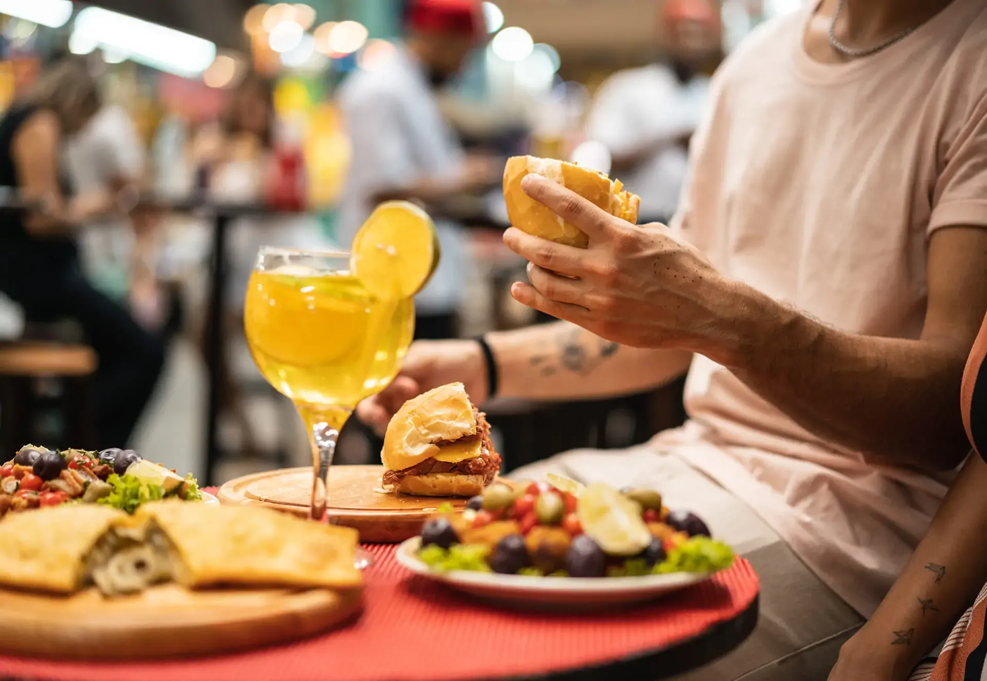 subpage_carnavalparintinscard2_1920x1312_guiafestivais