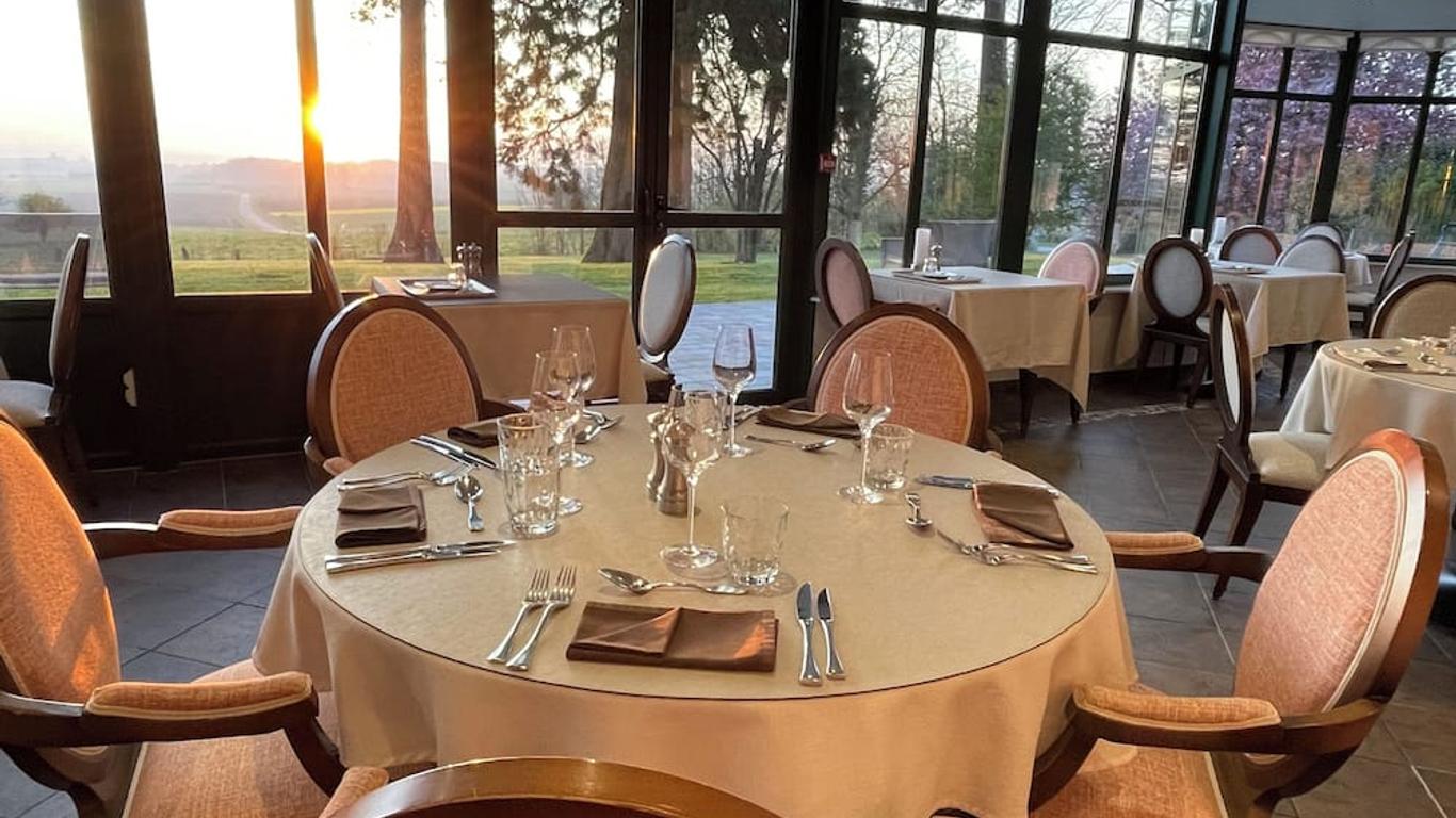 Logis - Hotel Restaurant La Sapinière